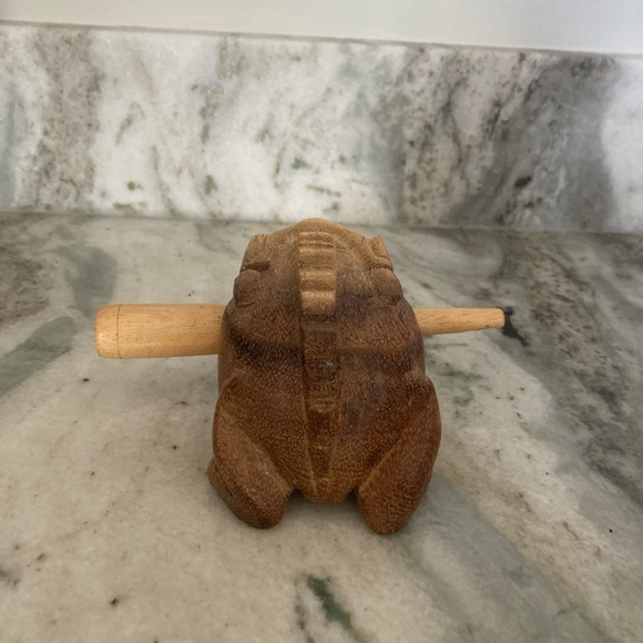 Handmade Wood Croaking Frog - Picture 5 of 6